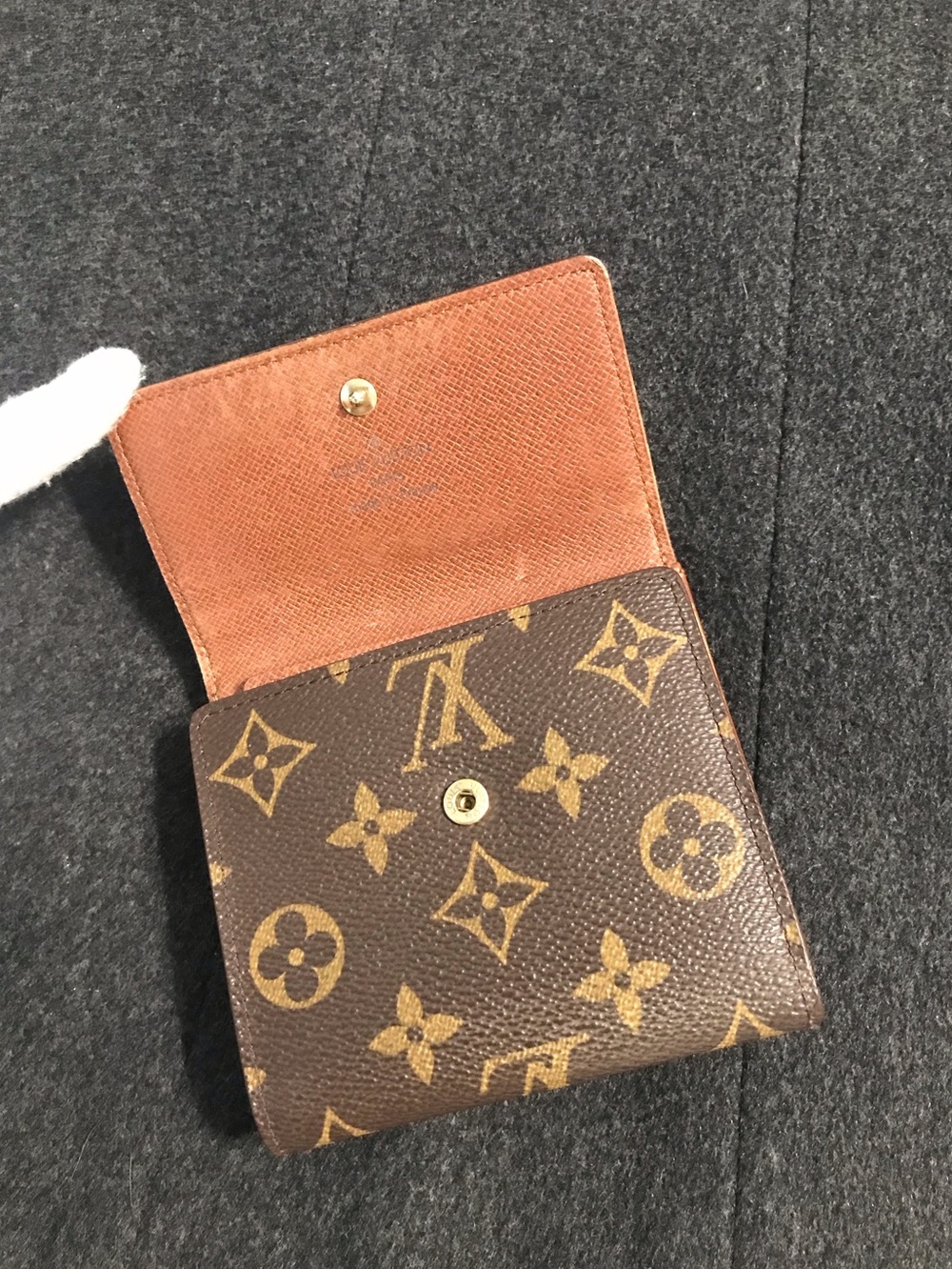 ✅ Authentic free LOUIS VUITTON compact WALLET free when you buy the bag - Picture 4 of 10